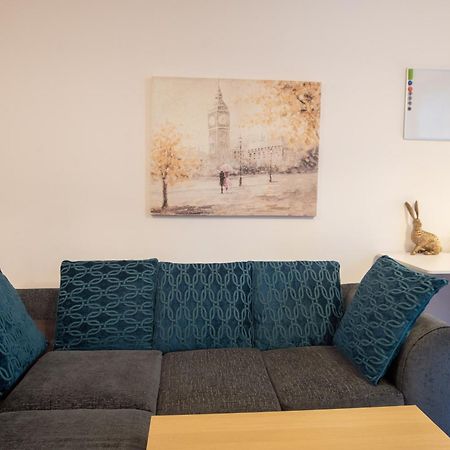 Spacious 1 Bed Apartment With Workspace, Coffee & Free Secure Parking Birmingam Exterior foto