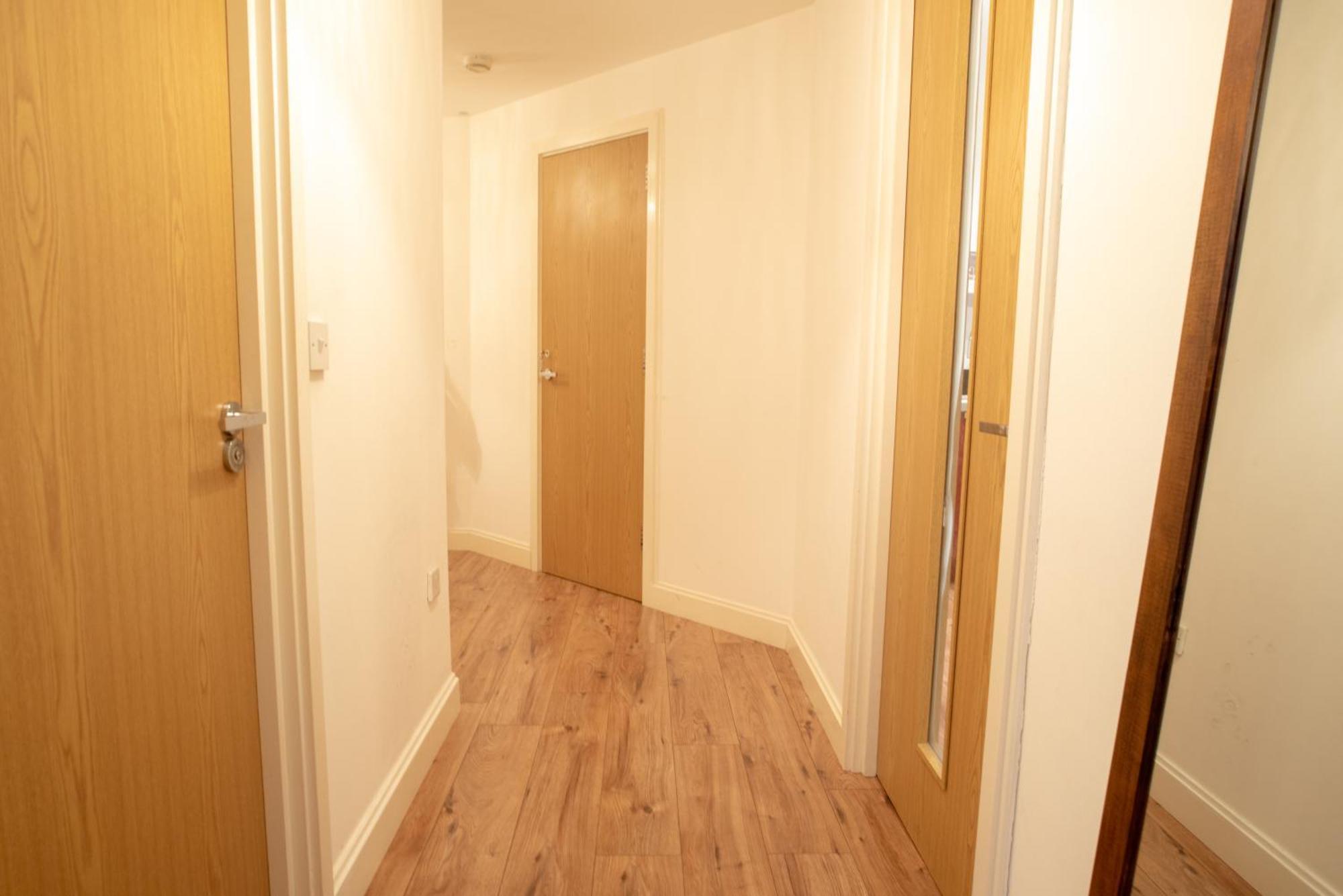 Spacious 1 Bed Apartment With Workspace, Coffee & Free Secure Parking Birmingam Exterior foto