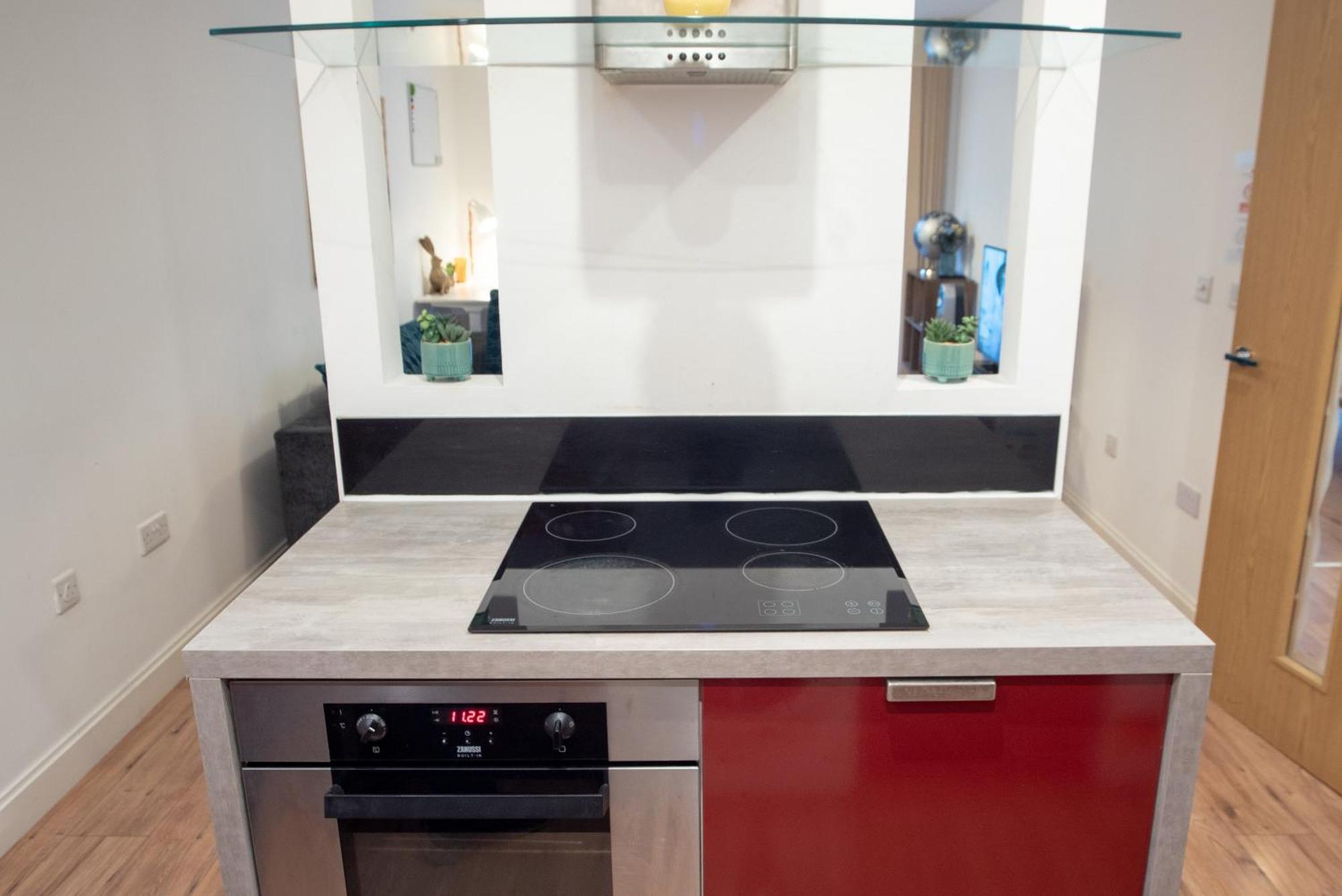 Spacious 1 Bed Apartment With Workspace, Coffee & Free Secure Parking Birmingam Exterior foto